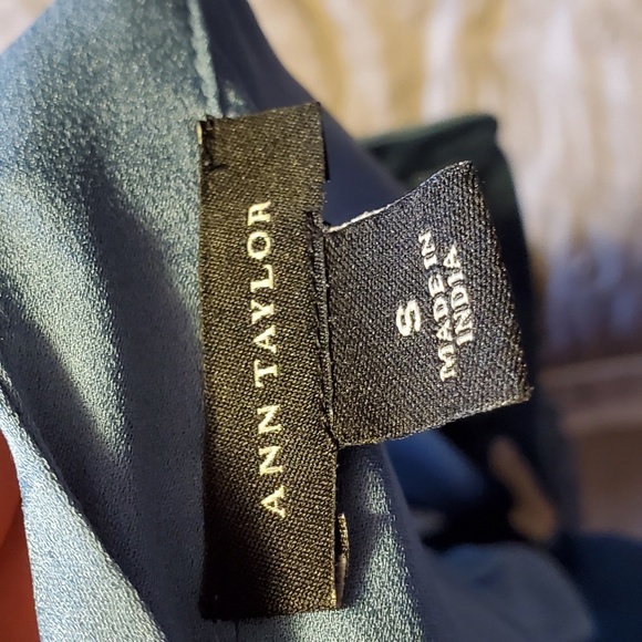 Ann Taylor blue blouse small - Picture 3 of 4